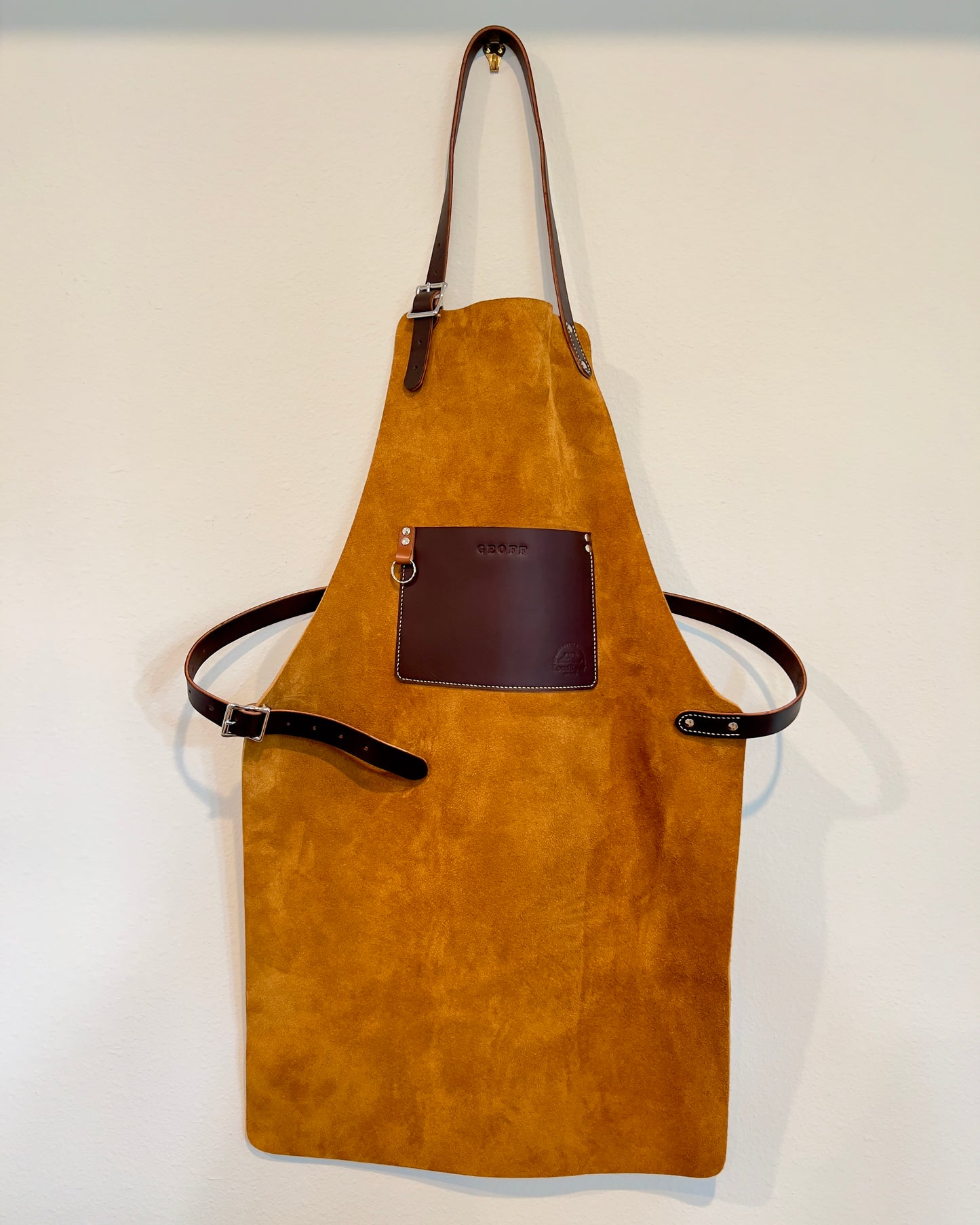 Heavy duty aprons
