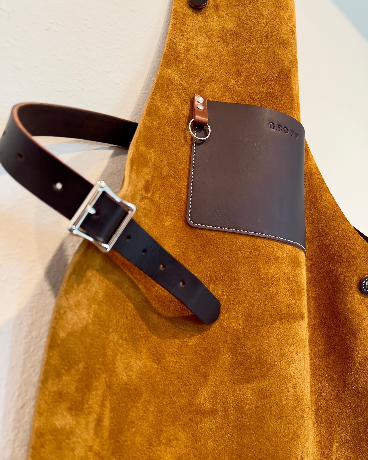 Heavy duty aprons